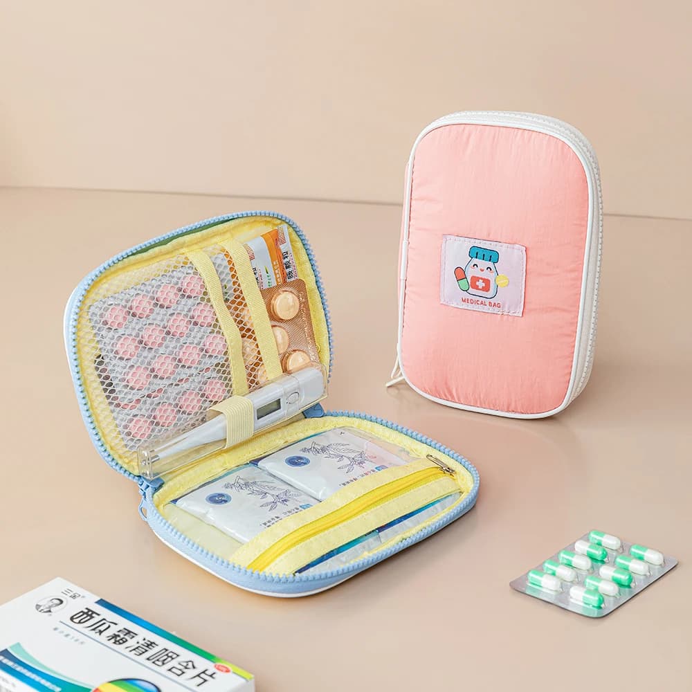 Nuovo imballaggio impermeabile per farmaci Cloud Like Nylon Medical Bag Kit di pronto soccorso portatile Borsa per tablet e medicinali