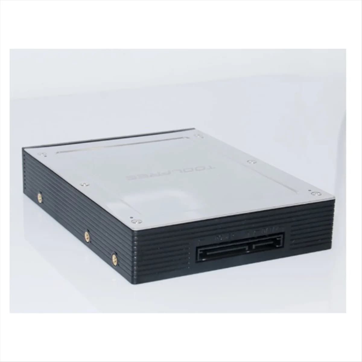 New 3C-2.5 Inch to 3.5 Inch Internal Floppy Bay III 6Gbps Tray-LESS Mobile Rack for 2.5 Inch HDD SSD Hard Drive Backplane