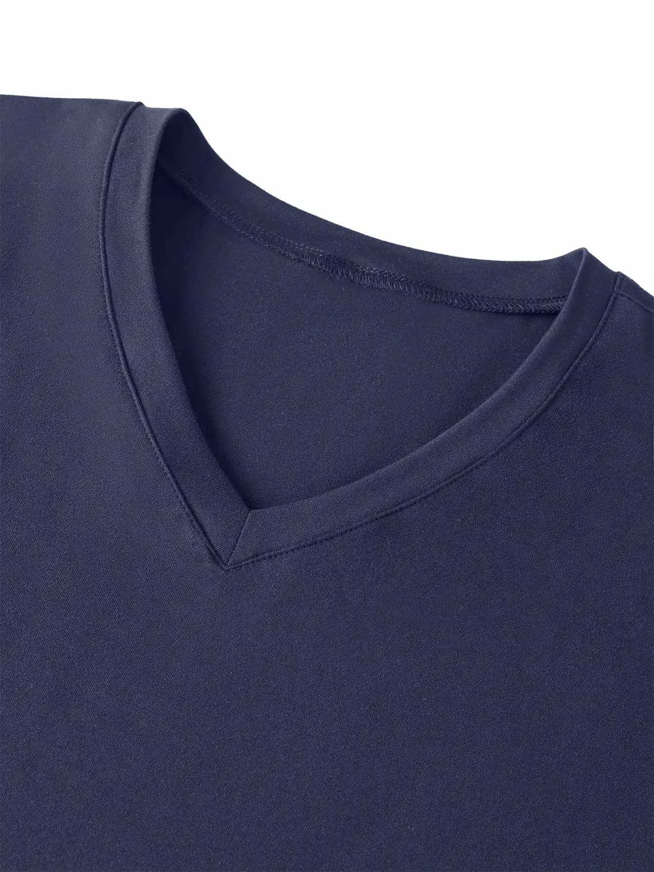 T-shirt da uomo a maniche corte con scollo a V per un look casual estivo