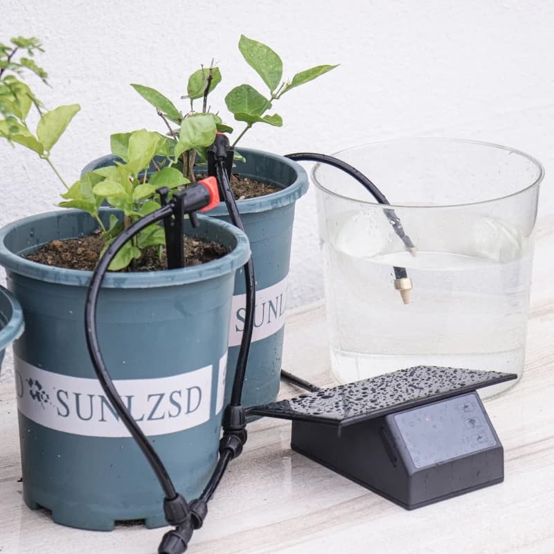Pompa timer a energia solare Kit di irrigazione a goccia automatica Sistema di irrigazione con telecomando per telefono cellulare da giardino per Wifi con tubo da 10 m