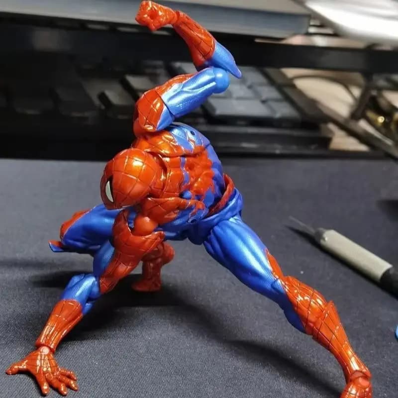 Marvel Spider-Man Ver2.0 KO Action Figure Articolata, Modellino da Collezione, Ornamento da Scrivania, Giocattolo Trendy per Ragazzi, Divertente Regalo a Sorpresa