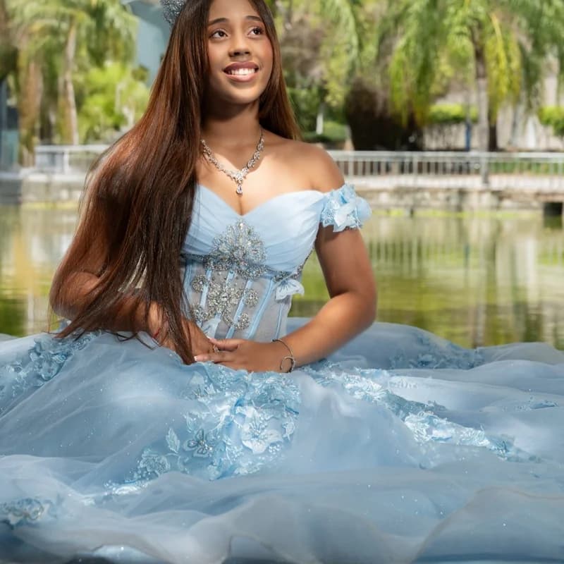 Abito Quinceanera con spalle scoperte blu acqua lucido Tull glitter decalcomania cristallo fiore 3D fiocco abiti da 15 Quinceanera Personalizzato