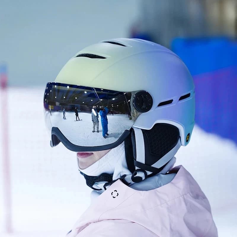 2025 Nuovi occhiali da neve Casco da sci monopezzo PC + EPS Comodo e traspirante Attrezzatura da sci di sicurezza esterna Uomo Donna Sport invernali