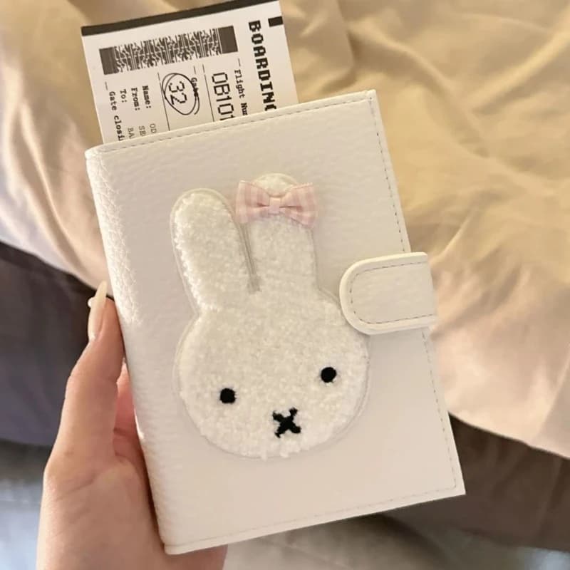 Porta passaporto Miffy Plush Bunny PU Porta carte multifunzione con blocco RFID con mini borsa da coppia con fiocco Kawaii, regalo perfetto