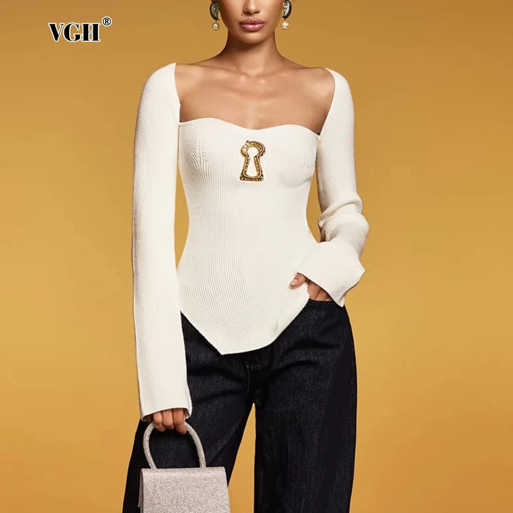 VGH Solido Versatile Impiombato Metallo Maglia Top per Le Donne Collo Quadrato Maniche Lunghe Sottile Orlo Asimmetrico Temperamento Maglione Femminile