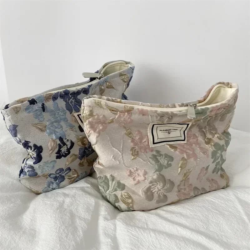 Women's Floral Beauty Cosmetics Organizer Bag for Korean Velvet Embroidery Makeup Bag for Large Toiletries