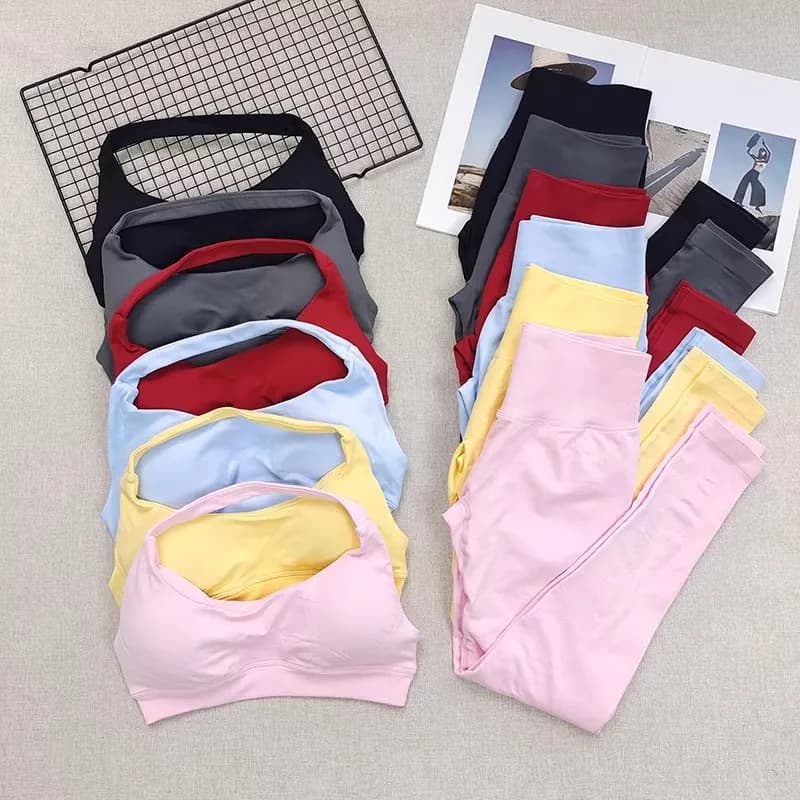 Completo Sportivo Donna 2 Pezzi Senza Cuciture: Reggiseno con Spalline Sottili e Schiena Bella, Leggings a Vita Alta Effetto Push-Up per Palestra, Corsa e Yoga
