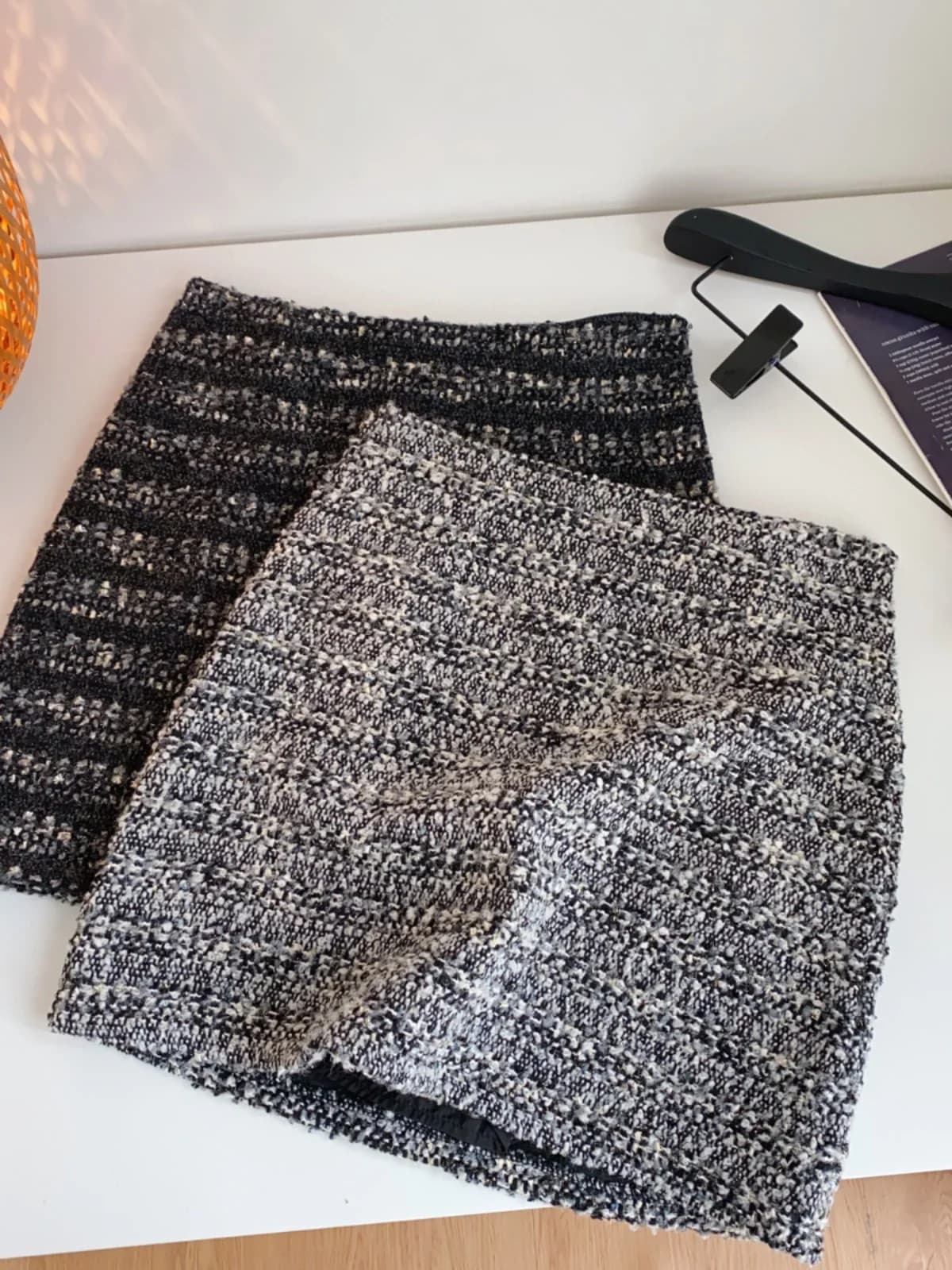 Elegant Winter High Waist Thick Tweed Skirt Women's Fashion Anti-Light Walking Commuter Style A-Line Skirt Korean Version