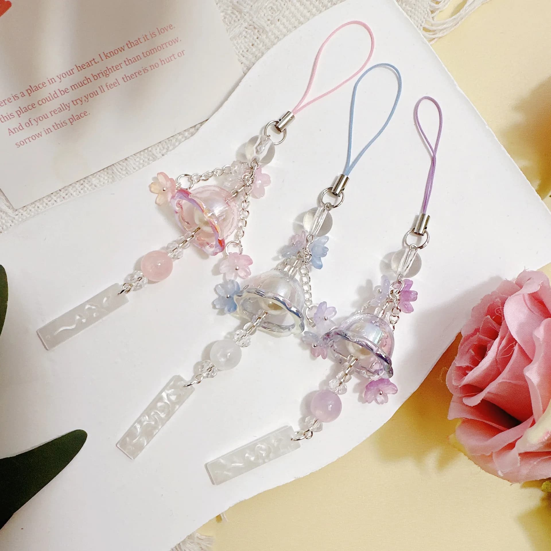Spring Fre Creative Jellyfi Wind Chime Glass Bell Flower Pendant Mobile Phone Chain Car Hanging Decoration Bag Charm