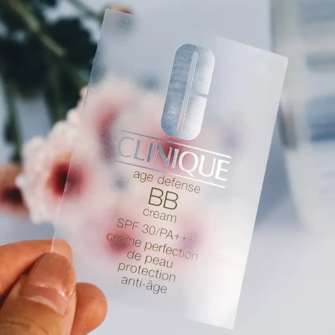 Customizable Matte Transparent Self-Adhesive Stickers Waterproof Vinyl Labels Roll Cosmetics Packaging