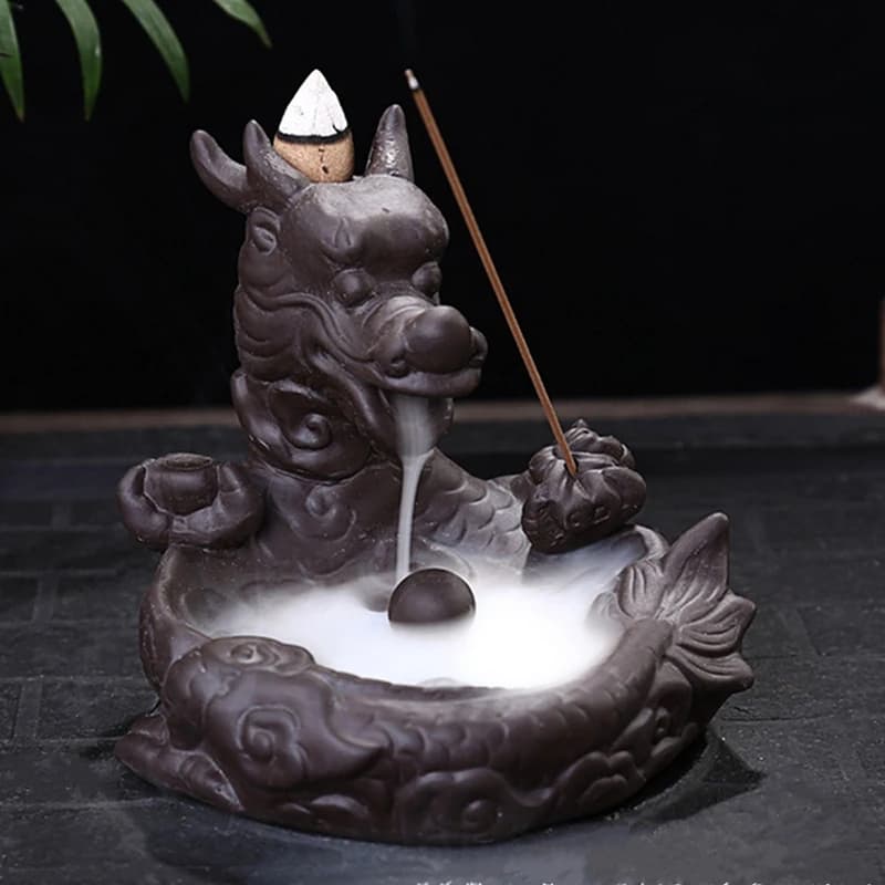Beautiful china incense burner with dragon reflux china incense burner Unique home decorations without incense cones