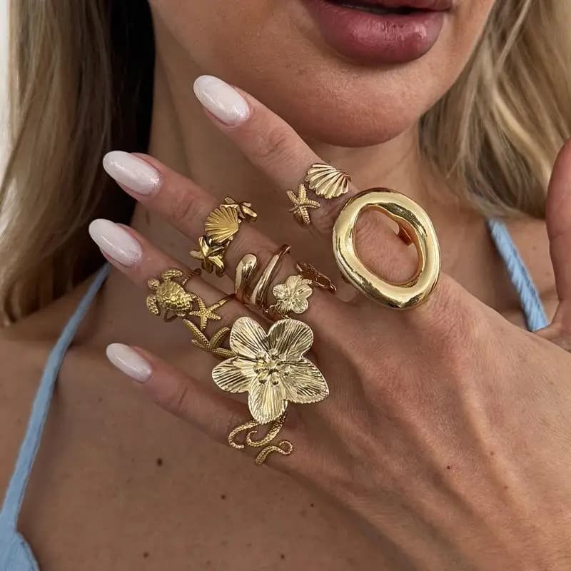 Set di anelli placcati oro con perle e fiori, anelli aperti regolabili vintage per donne e ragazze, gioielli da spiaggia, regalo per feste.