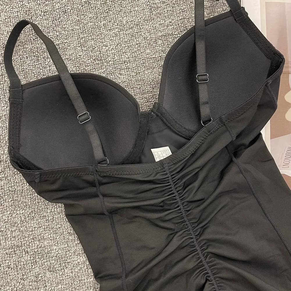 Body modellante in pizzo da donna con corsetto, contenitivo e sexy, con reggiseno integrato