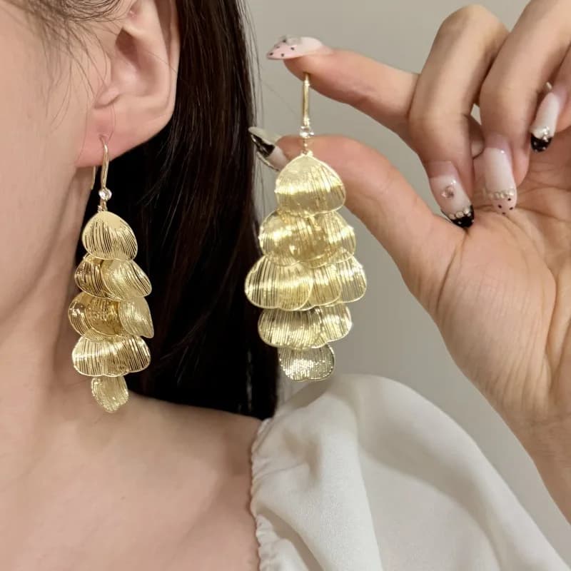 New Arrival Hollow Leaf Tassel Pendant Earrings, Unique Bold Design, Niche Elegant Hook Earrings