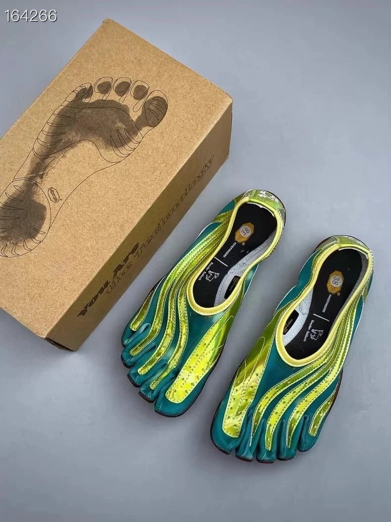 Scarpe a cinque dita da donna per yoga indoor, Pilates, allenamento completo a piedi nudi, scarpe fitness antiscivolo. In scatola. Spedizione veloce.