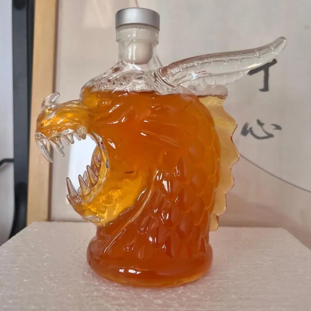 Wine Bottle Glass 320ml Wine Bottle Dragon Head Whiskey Decanter with Silicone Stopper 320ml Glass Liquor Dispenser for Bourbon