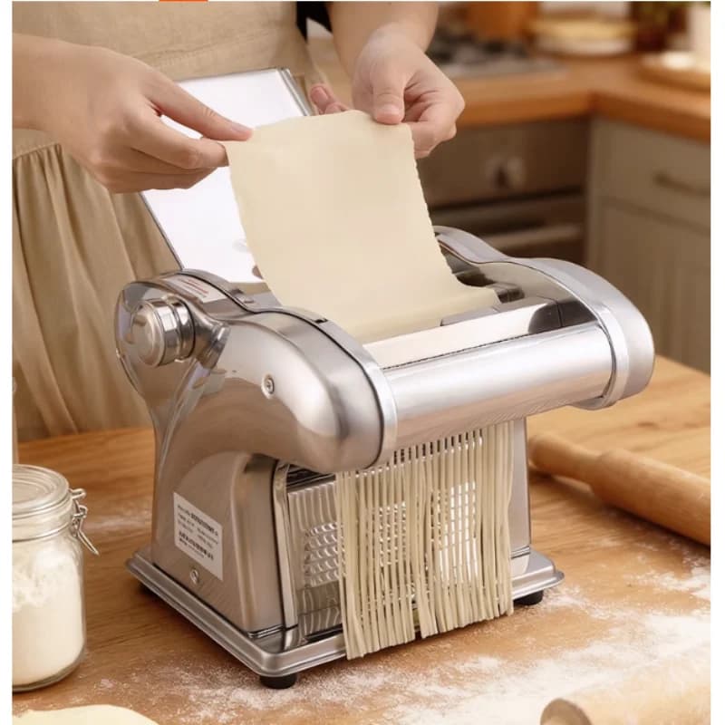 Pressa per pasta commerciale elettrica automatica a 1 lama per piccola macchina per pasta fresca per la cucina