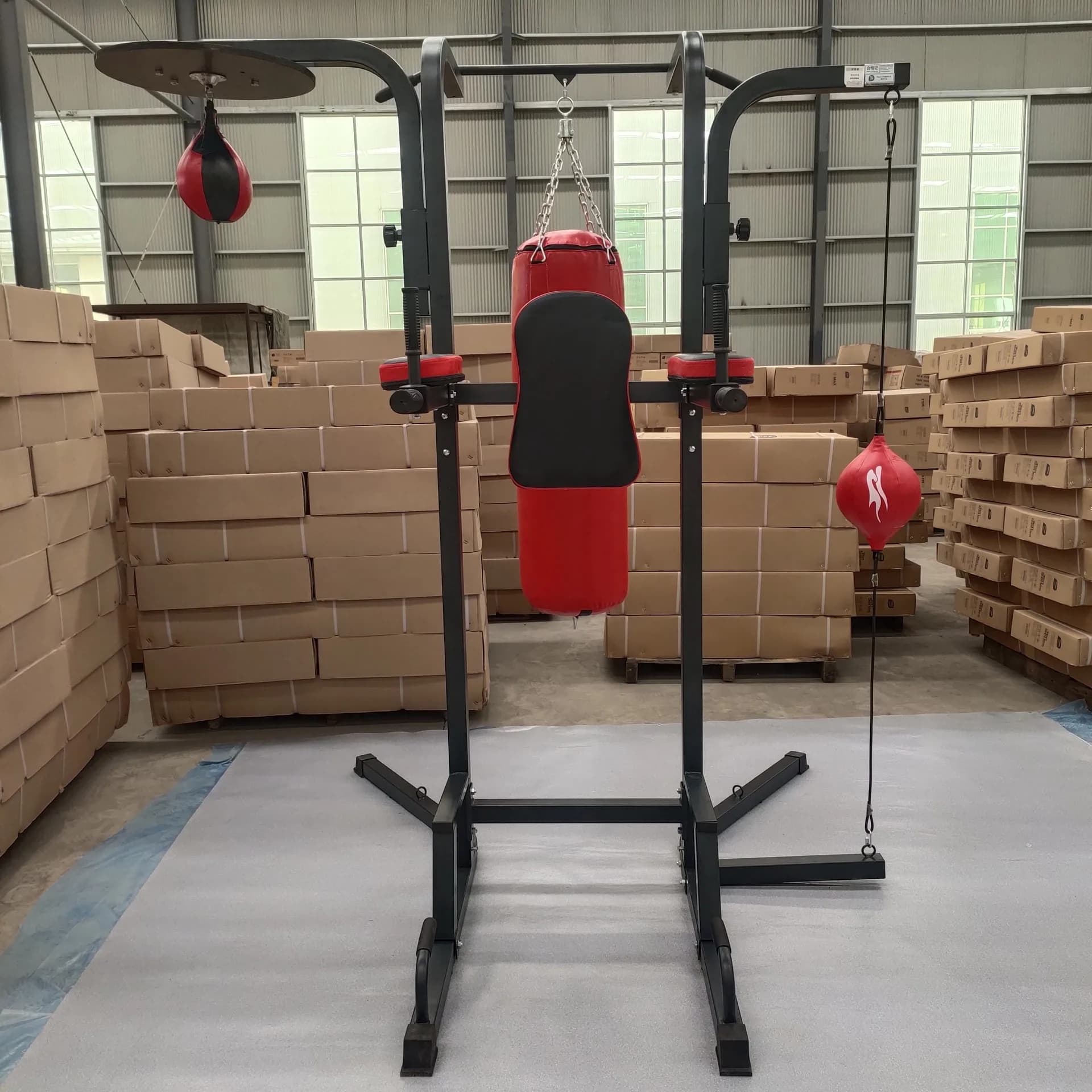 Multifunctional hanging rack for free gym kick boxing bag for training