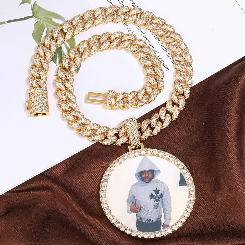Collana Personalizzata Oversize con Foto, Ciondolo con Zirconia Cubica 5A+, Catena Cubana, Incisione Laser di Lettere, Logo, Famiglia, Amore, Anniversario