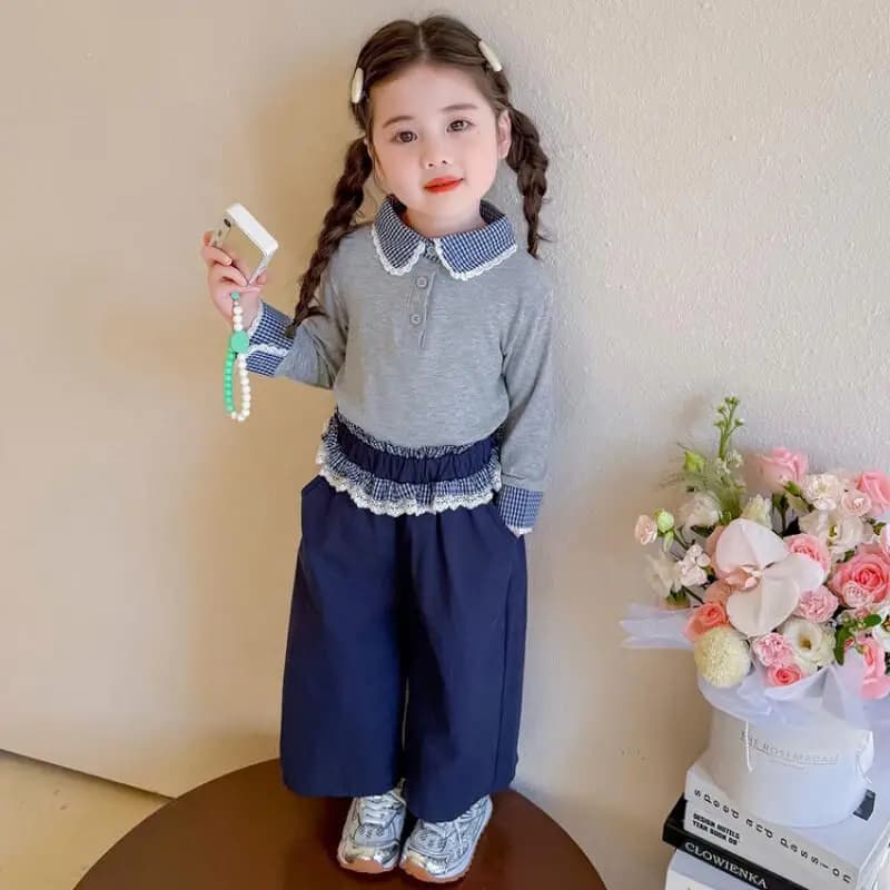 Pantaloni pullover autunnali per ragazza Set da 2 pezzi Top in pizzo primaverile Pantaloni a gamba larga Abbigliamento sportivo Bambino Kawaii Moda Nuovo stile Abbigliamento casual