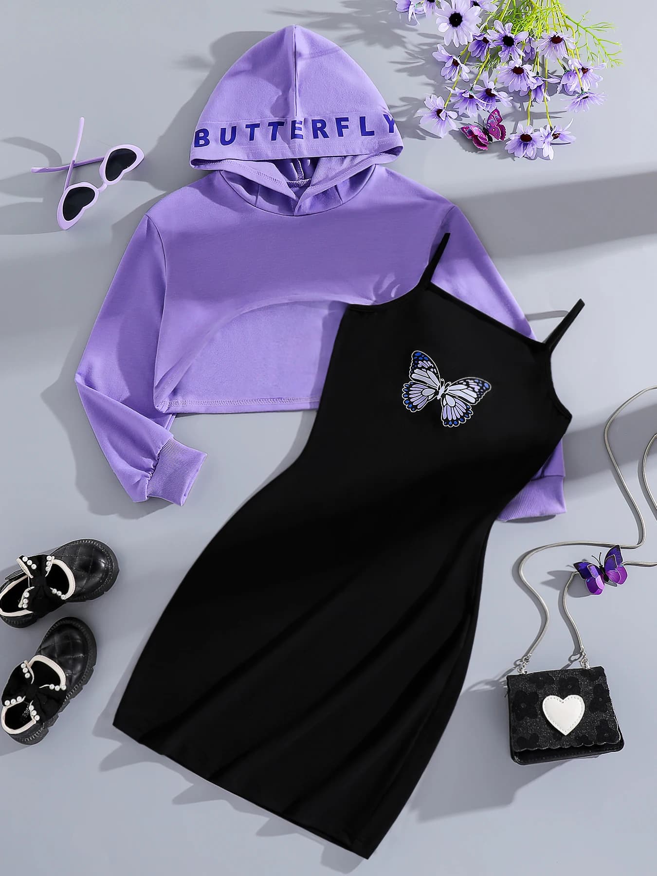 Abbigliamento per bambini primaverili e autunnali, moda per ragazze, felpa con cappuccio viola casual all'aperto + set di abiti con gilet nero con stampa a farfalla