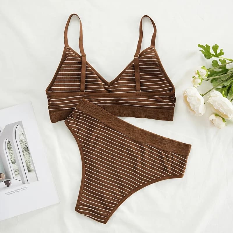 Nuovo design vendita calda reggiseno senza cuciture breve intimo femminile bikini donna bralette set di mutandine reggiseno in cotone per adolescenti