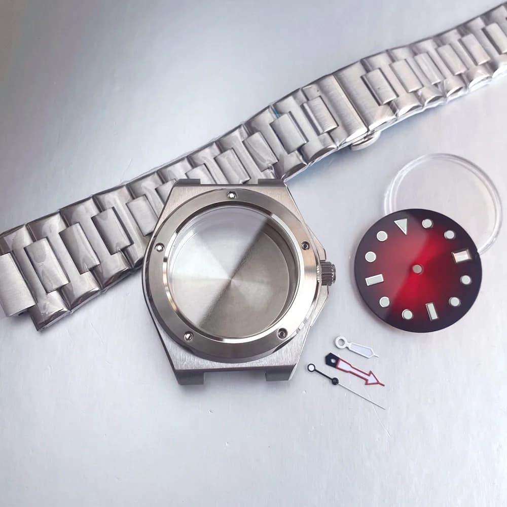 40 mm underwater watch case with sapphire crystal, waterproof up to 20 ATM, for Ingenieur movement NH35 NH36, red and blue dial, steel hands and bracelet, for man.