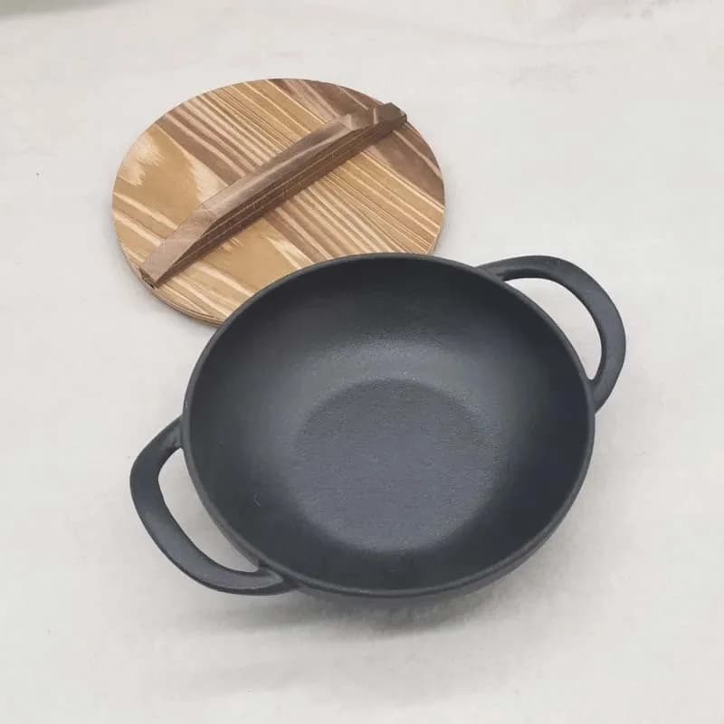 19cm Plated Brush, Wooden Cover