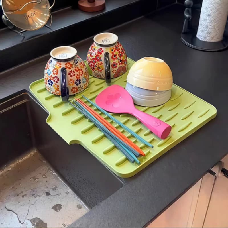 Tappetino in silicone per scarico, tappetino da cucina anti-scottatura e termoisolante per pentole, tappetino per piano di lavoro con pendenza, tappetino antiscivolo per tagliere.
