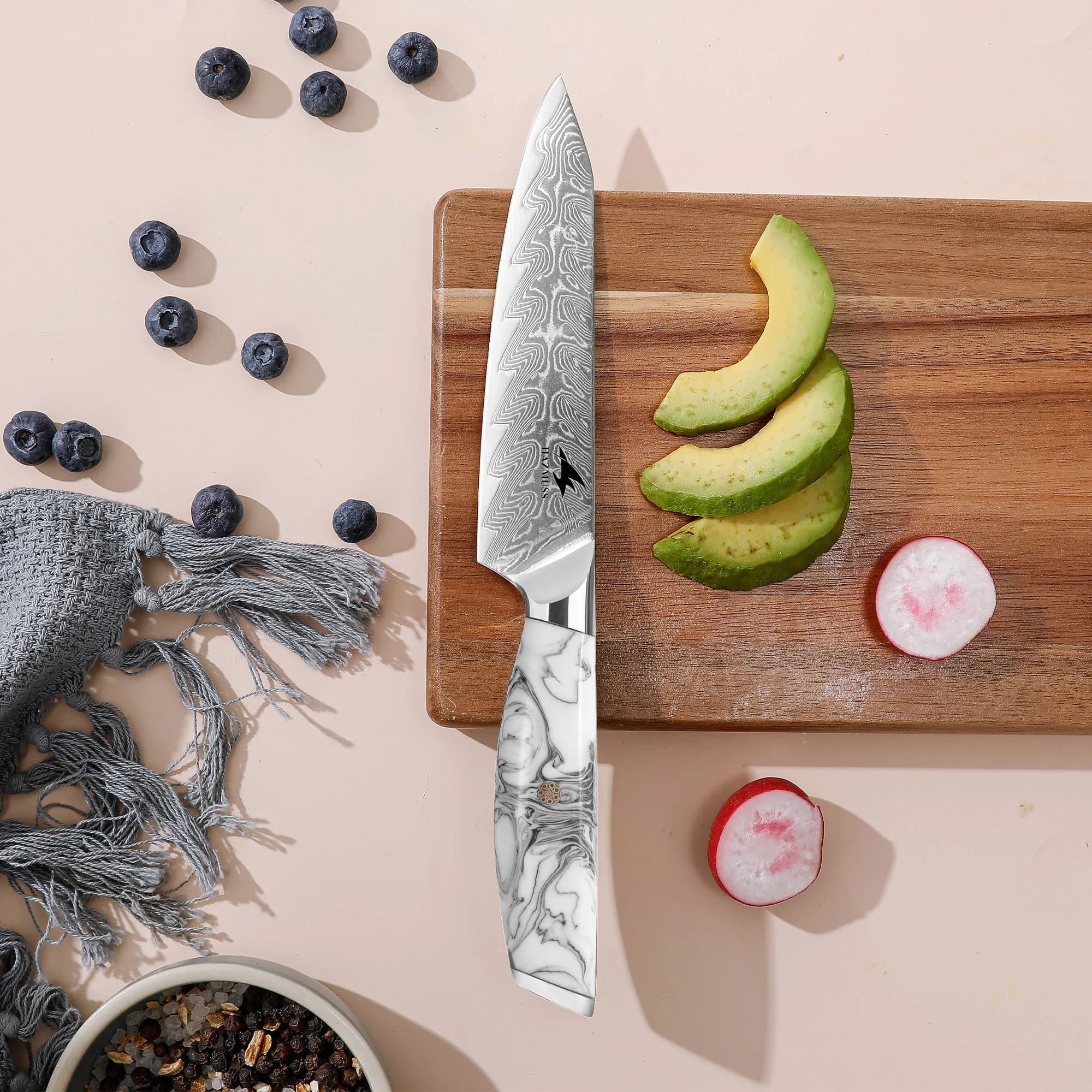 Multipurpose Kitchen Knife 5 Damascus Steel Cuffs VG10, Resin Ergonomic Handle, Ultra Sharp and Perfect Gift