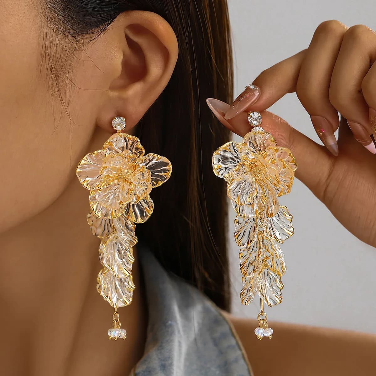 Nuovi Orecchini con Fiori e Frange, Moda di Alta Gamma, Orecchini da Donna in Resina dal Design Esagerato
