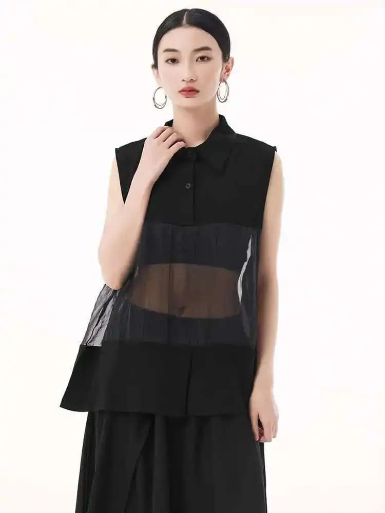 Camicetta elegante da donna in prospettiva di rete nera di grandi dimensioni Nuova camicia senza maniche con risvolto Moda marea Primavera Estate
