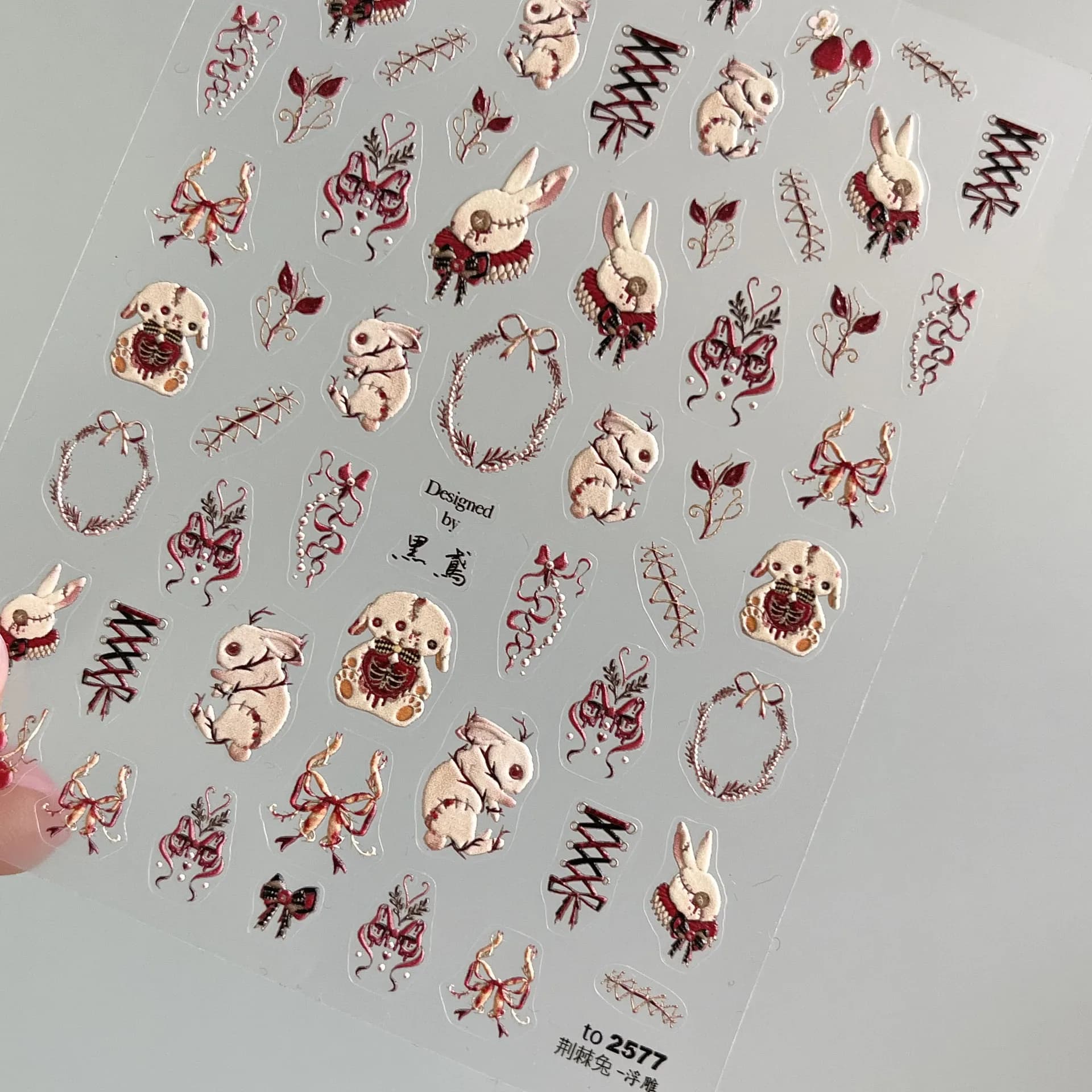 1 pz Adesivi per Unghie 5D a Rilievo Stile Scuro con Coniglio Insanguinato e Rosa, Decorazione 3D Fai da Te per Unghie a Tema Coniglio Cartone Animato