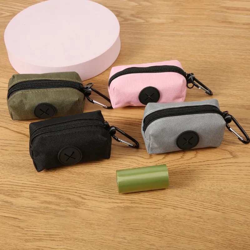 HSKJ-0029 Porta Sacchetti per Escrementi di Cane in Tela, Dispenser per Sacchetti per Rifiuti di Animali Domestici da Esterno con Moschettone, Sacchetto per Raccolta Rifiuti Animali