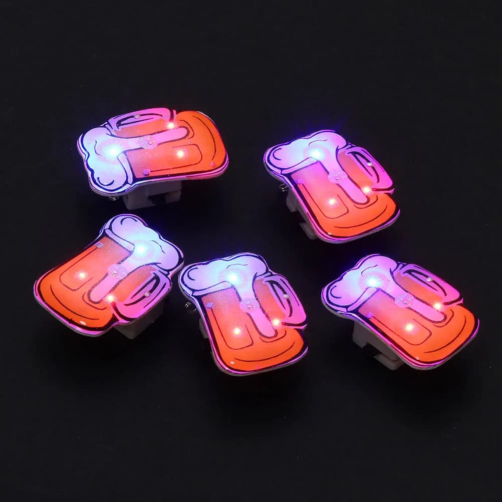 24Pcs Flashing Beer Mug Brooch LED Light Creative Party Bar Favors Shining Dark Durable Pin Gift Beer Mug Brooch