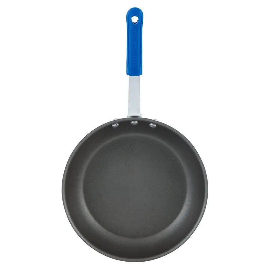 12 WearEver pans with internal coating PowerCoat 2 and cooled handle