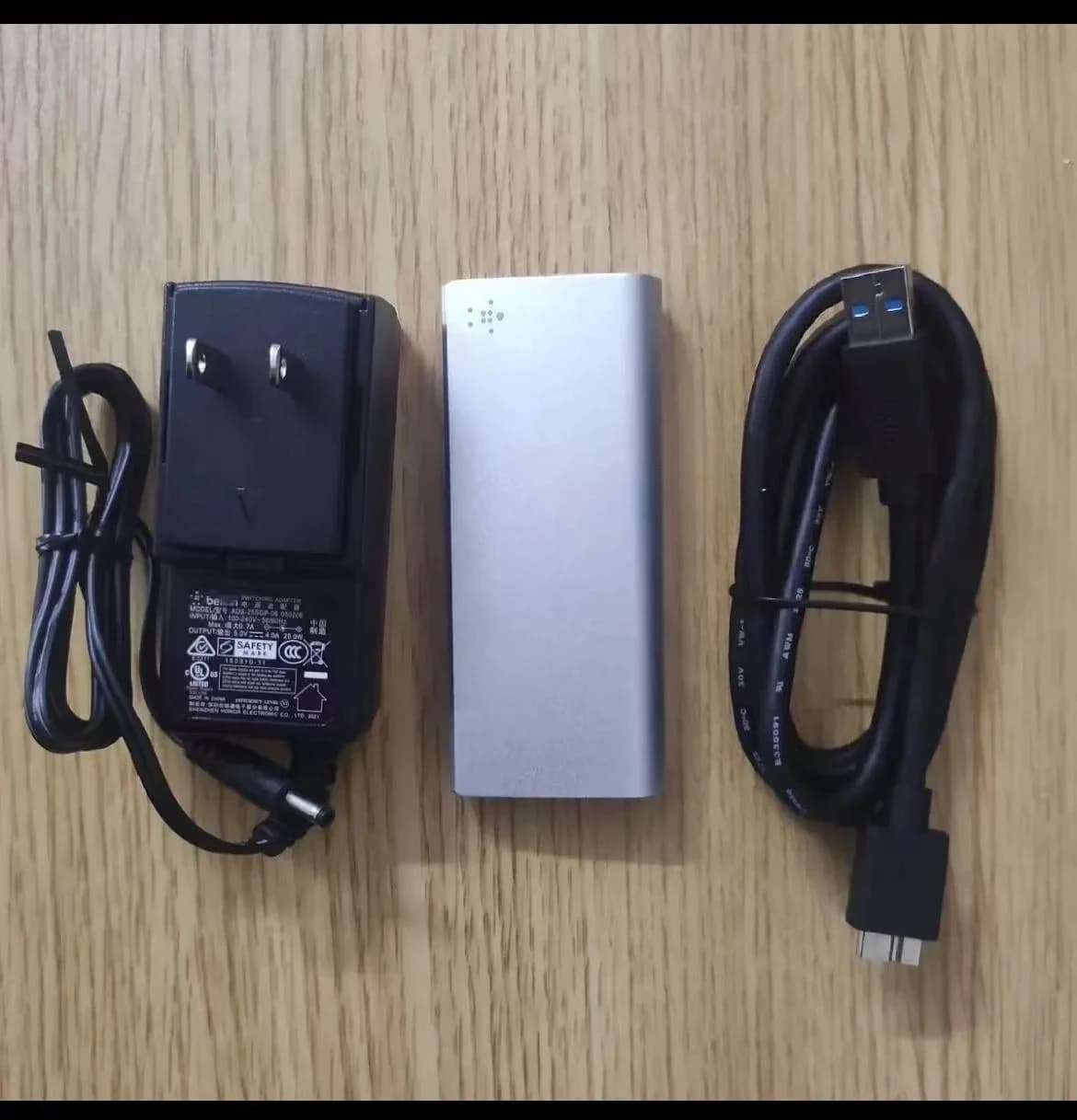 A F4U073 New USB 3.0 HUB Hub 4-port for Belkin Expander One To Four Expansion with 4 USB 3.0 Interfaces Aluminum Alloy Shell