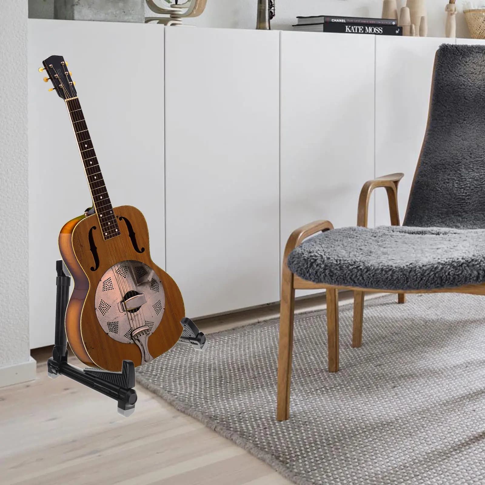 Supporto Pieghevole Robusto per Chitarra con Base Regolabile Sicura per Chitarra Acustica, Elettrica, Basso, Ukulele, Banjo, Violino - Portatile per Palco e Casa