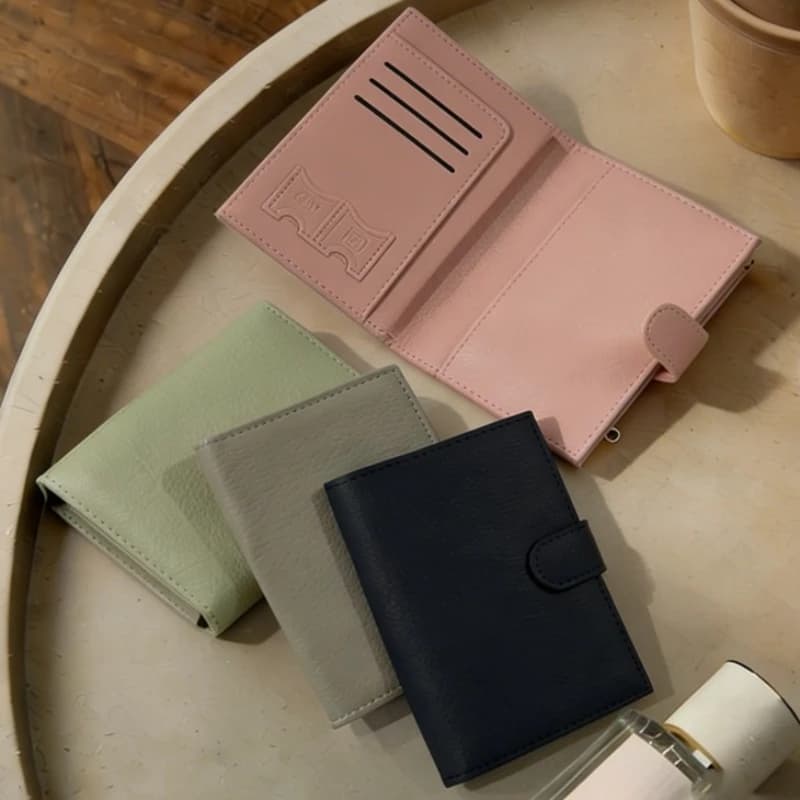 Borsa per passaporto da viaggio alla moda Porta carte multi-carta Portafoglio da uomo multifunzione portatile Portafoglio per passaporto da donna