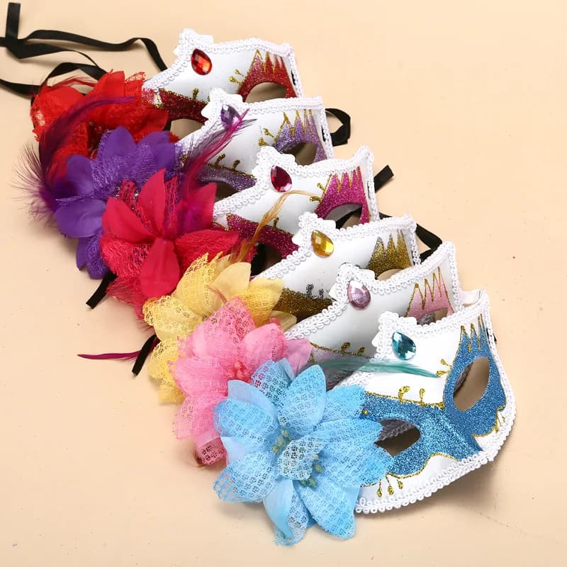 Maschera in plastica per travestimento Maschera mezza faccia decorativa comoda e alla moda Maschera da principessa leggera per vestire le donne e le ragazze