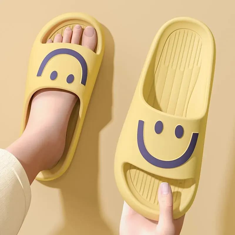 Smiley Face Cloud Slippers Women Men Thick Platform Soft Slides Non-Slip Bathroom Shower Sandals Indoor Home Couple Cute Shoes