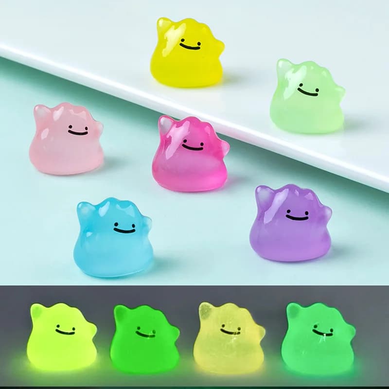 Set of 6 Mini Multicolored Figures of Pocket Monsters, Pokemon Models Luminous to the Dark, Gifts Surprise for Halloween