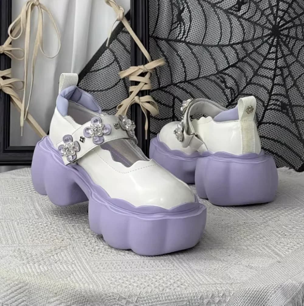 Scarpe Mary Jane con Plateau Stile Gotico da Donna, Viola, Suola Ondulata Spessa, Decorazioni Floreali in Cristallo, Cinturino Regolabile, Scarpe Basse in Pelle