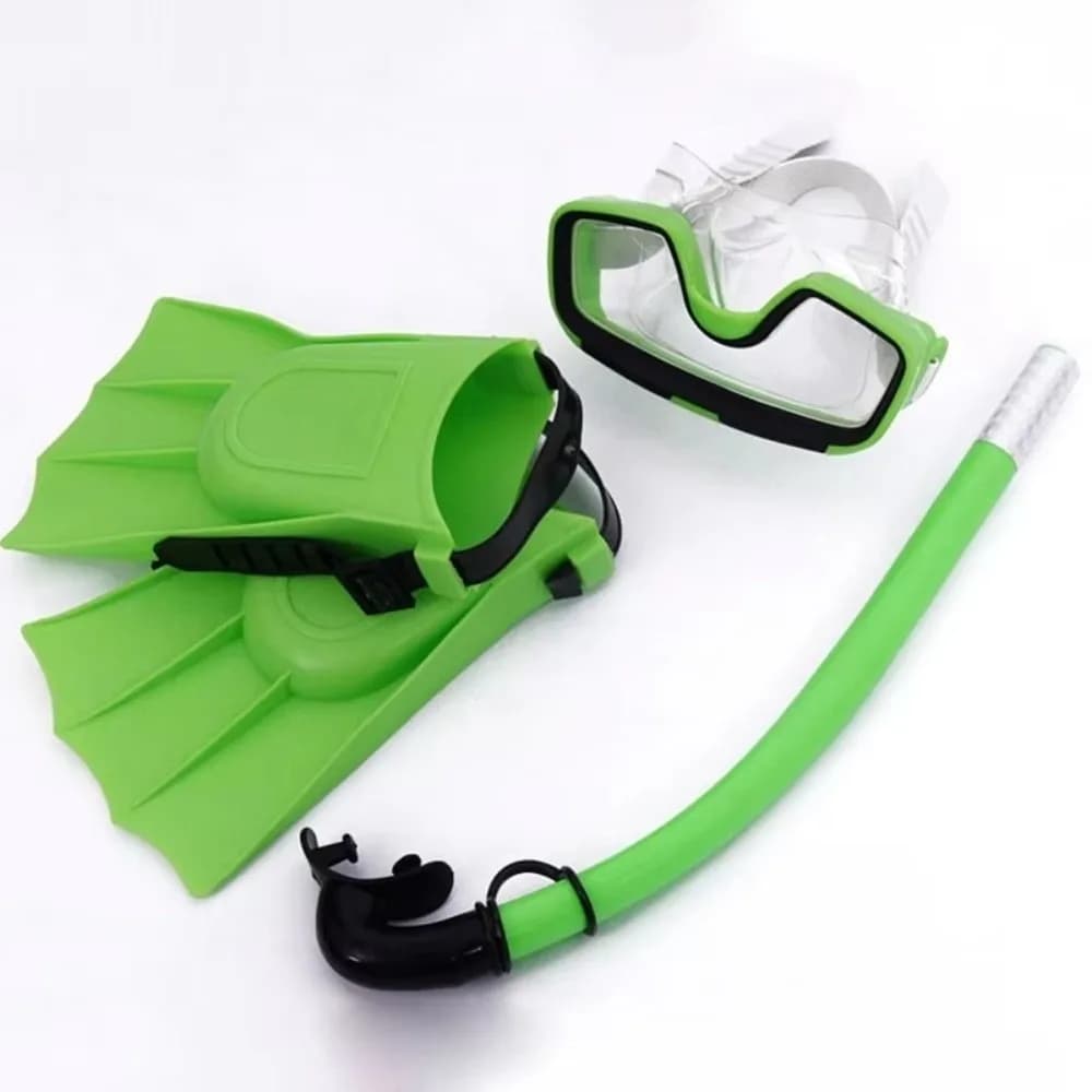 Nuovo set di maschere subacquee antiappannamento per bambini, maschere per nuoto regolabili in PVC, facili da usare, kit con pinne per snorkeling, accessori per immersioni