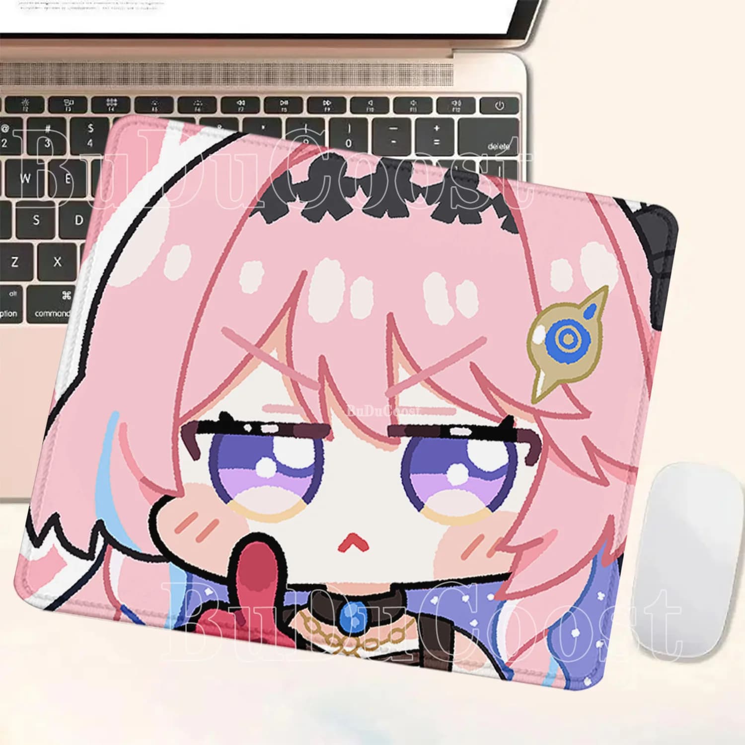 Tappetino per mouse divertente con meme Wuthering Waves Denia Goofy, ragazza anime kawaii con testa grande e dimensioni ridotte, tappetino da gaming con stampa HD, tappetino da scrivania