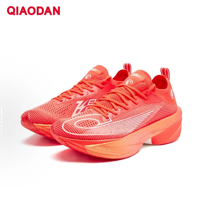 QIAODAN Feiying Plaid 2.0 Per Unisex 2025 Nuovi Maratoni Professionali Traspirante Antiscivolo Ammortizzante Scarpe Da Ginnastica QDB023252290