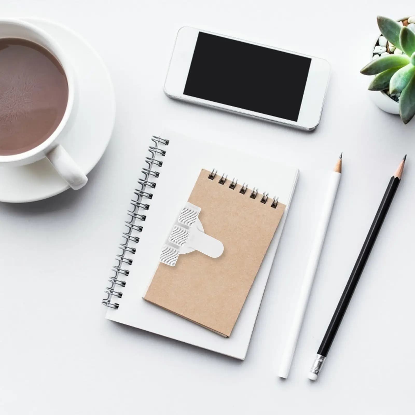 Clip Portapenne a Molla per Quaderni, Agende e Planner con Raccoglitore a 3 Fori, Organizzatore Portatile in Ferro per Accesso Efficiente ai Documenti da Scrivania