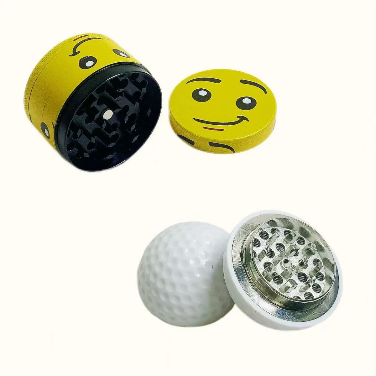 Grinder per Erbe in Lega di Zinco a 4 Strati, 2 Pollici (5 cm), con Emoji Faccina Sorridente Gialla a Tema Pallina da Golf, Raccoglipolline, Chiusura Magnetica, Accessorio per Fumo, Regalo