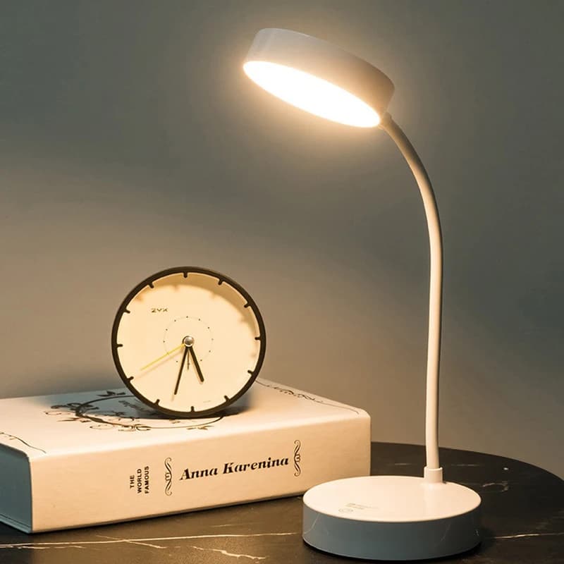Lampada da scrivania a LED 3 livelli Dimmerabile Touch Luce notturna USB ricaricabile Protezione per gli occhi Lampada da tavolo pieghevole per comodino camera da letto