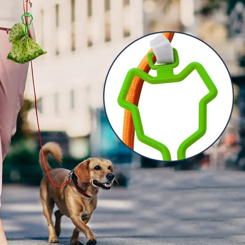 Dog Poop Bag Holder Hands-Free Dog Leash Dispenser Pet Waste Carrier Clip Outdoor Walking Puppy Poop Bags Clip Easy To Carry